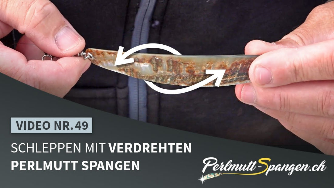 Schleppen mit verdrehten Perlmutt-Spangen