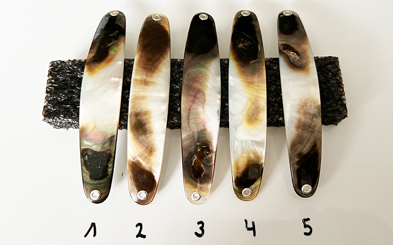 White Shadow Premium Perlmutt-Spange 10cm