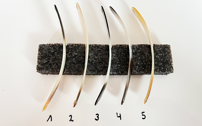 White Shadow Premium Perlmutt-Spange 11cm