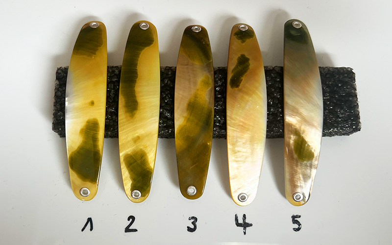 Jade Premium Perlmutt-Spange 9cm