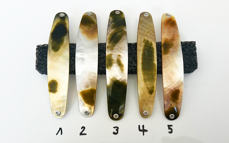 Jade Premium Perlmutt-Spange 10cm