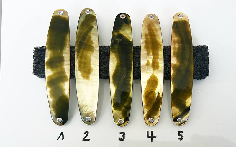 Jade Premium Perlmutt-Spange 10cm