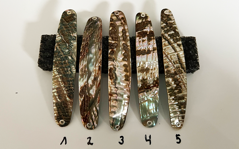 Smaragd Premium Perlmutt-Spange 11cm