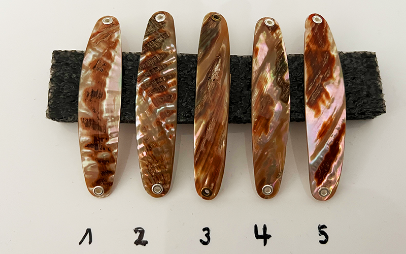 Jaspis Premium Perlmutt-Spange 8cm