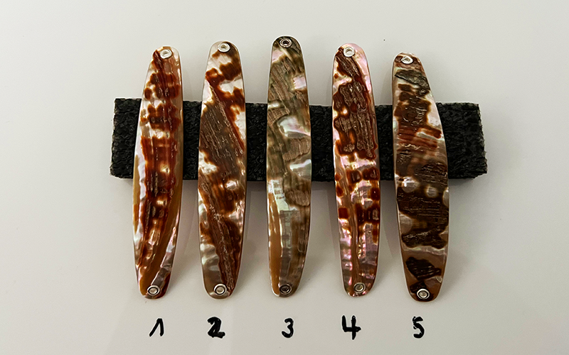 Jaspis Premium Perlmutt-Spange 10cm