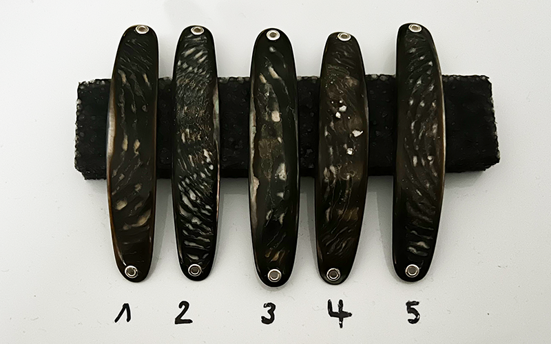 Onix mit Kruste Premium Perlmutt-Spange 9cm