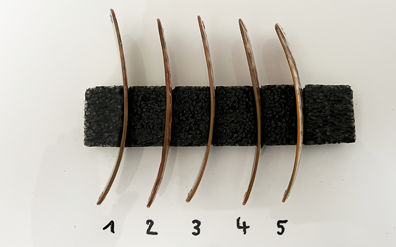Unikat Jaspis Perlmutt-Tropfen 10cm