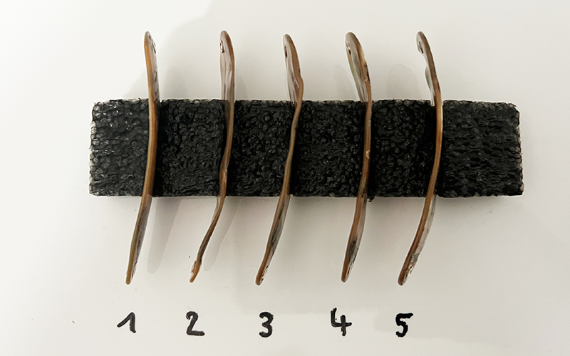 Jaspis Premium Perlmutt-Tropfen 8cm