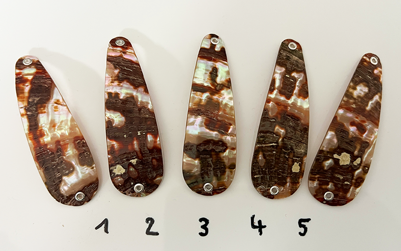 Jaspis Premium Perlmutt-Tropfen 8cm