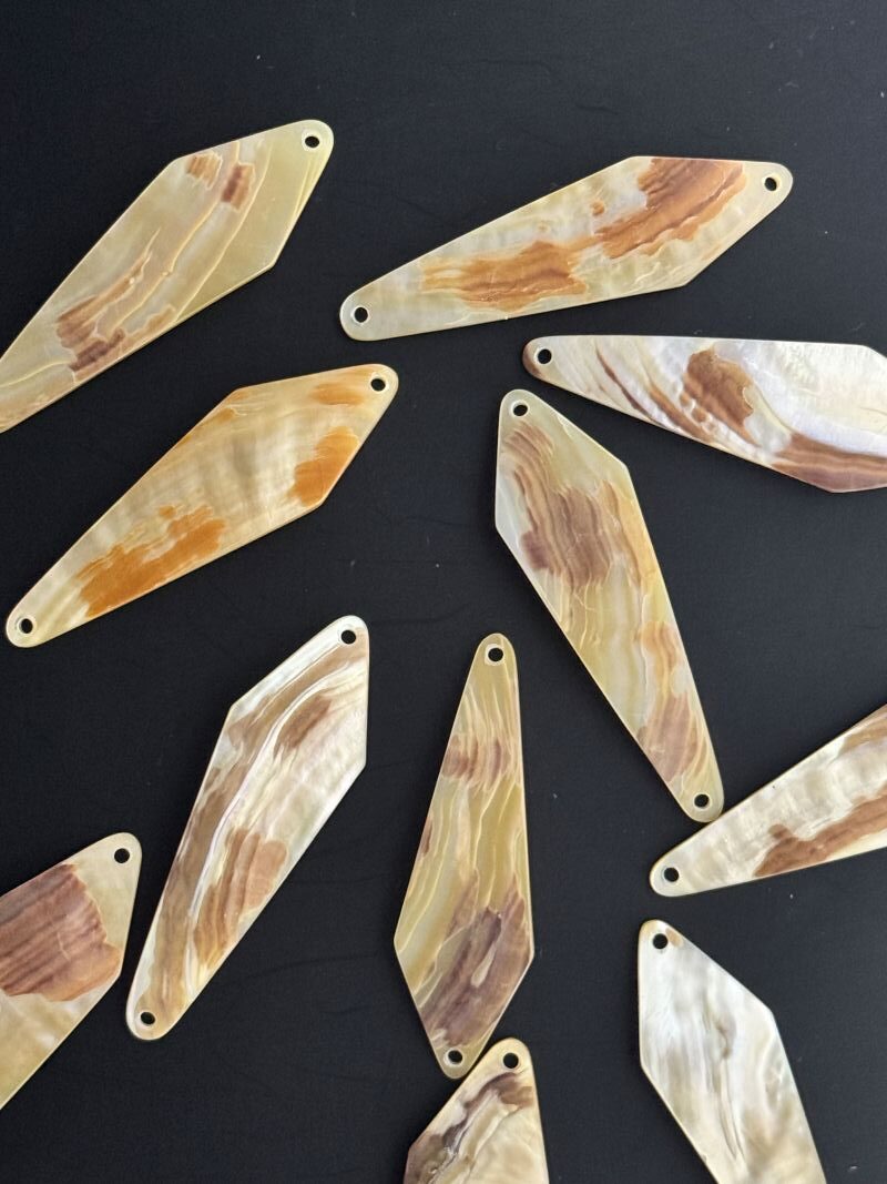 Saibling Gold Lip Perlmutt Spoon 6,5cm