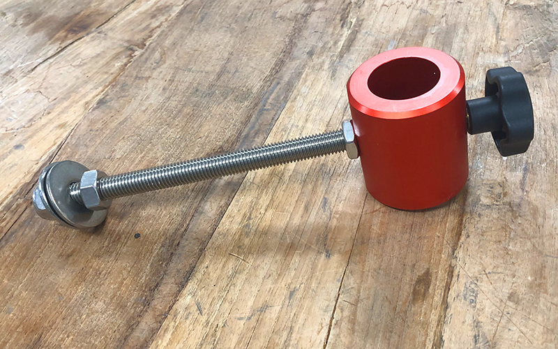 Stucki Mastenhalterung mit Gewindestange