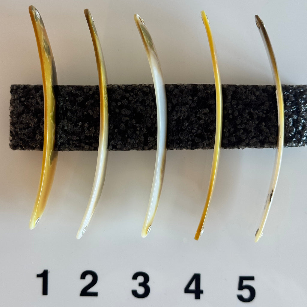 Unikat Jade Perlmutt-Spange 11cm