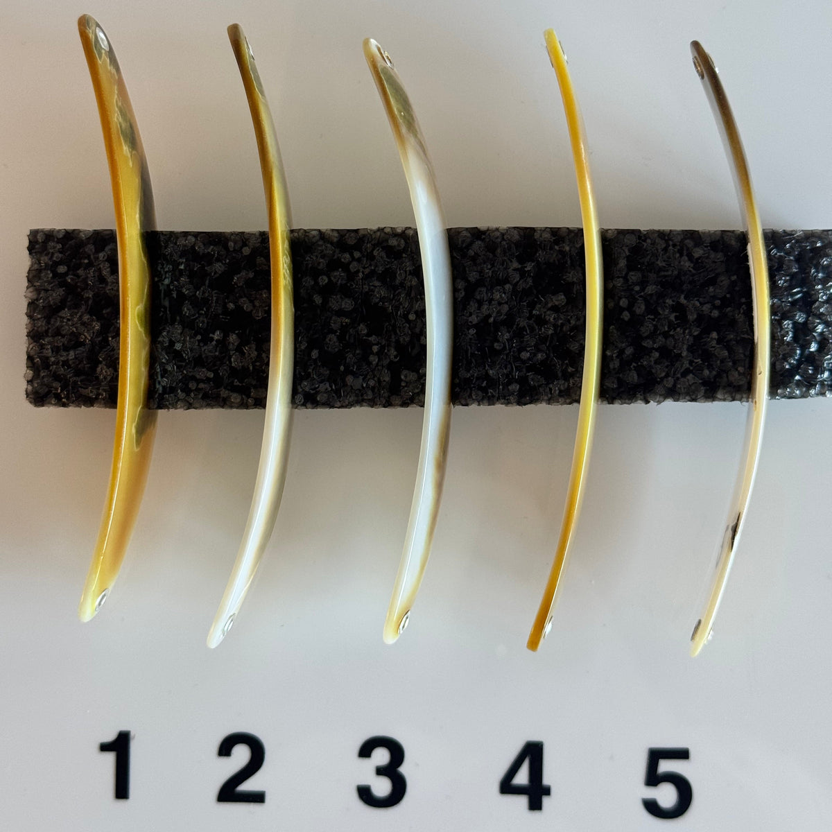 Unikat Jade Perlmutt-Spange 11cm