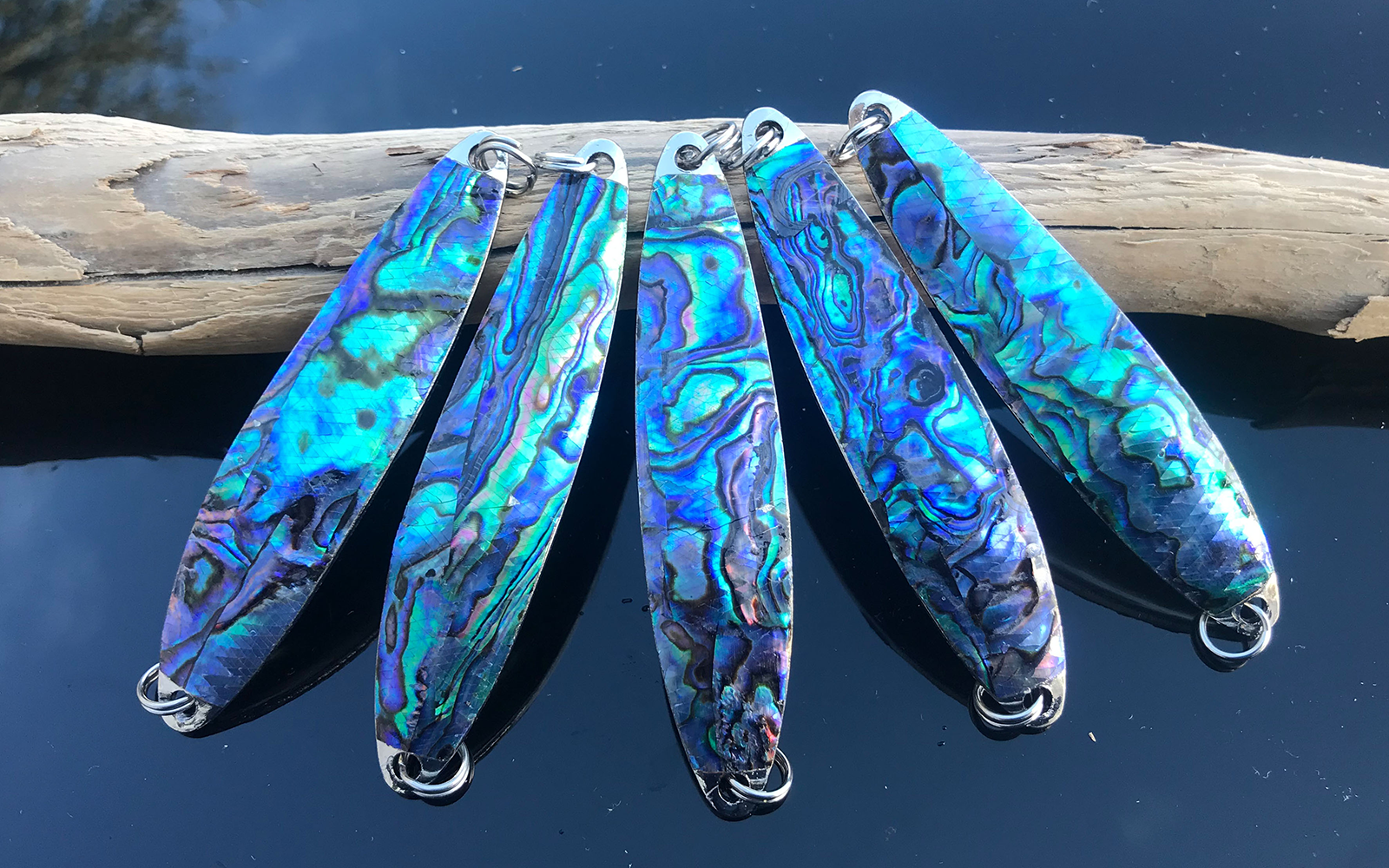 Perlmutt Wurflöffel "Waver", Paua